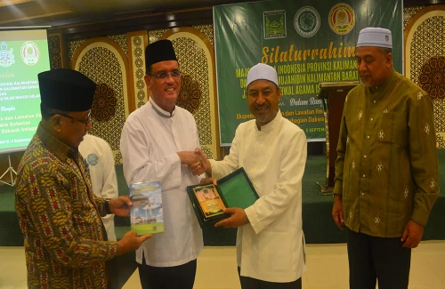 Foto Yayasan Mujahidin Kalbar Terima Kunjungan Ulama Pondok Kelantan dan Bahagian Dakwah Halaqat Malaysia